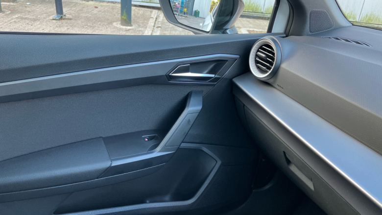 SEAT Arona 1.0 TSI 115 FR Black Edition 5dr Petrol Hatchback